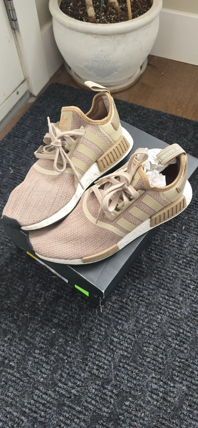Adidas NMD_R1 Size 10 Men's Shoes