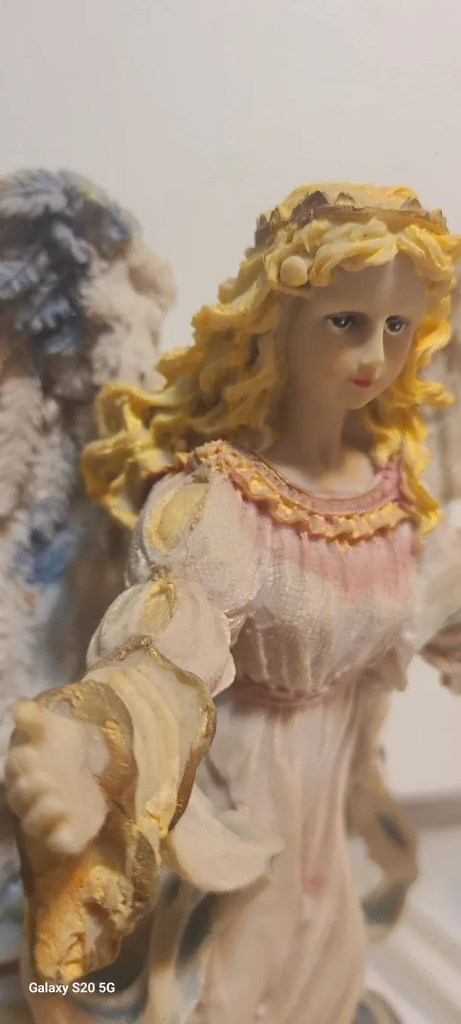 Angel Figurine image indicator(2)