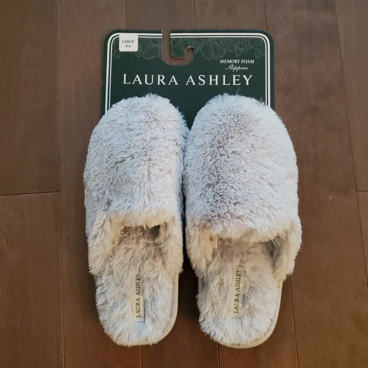 Laura Ashley Memory Foam Slippers - Size 8-9