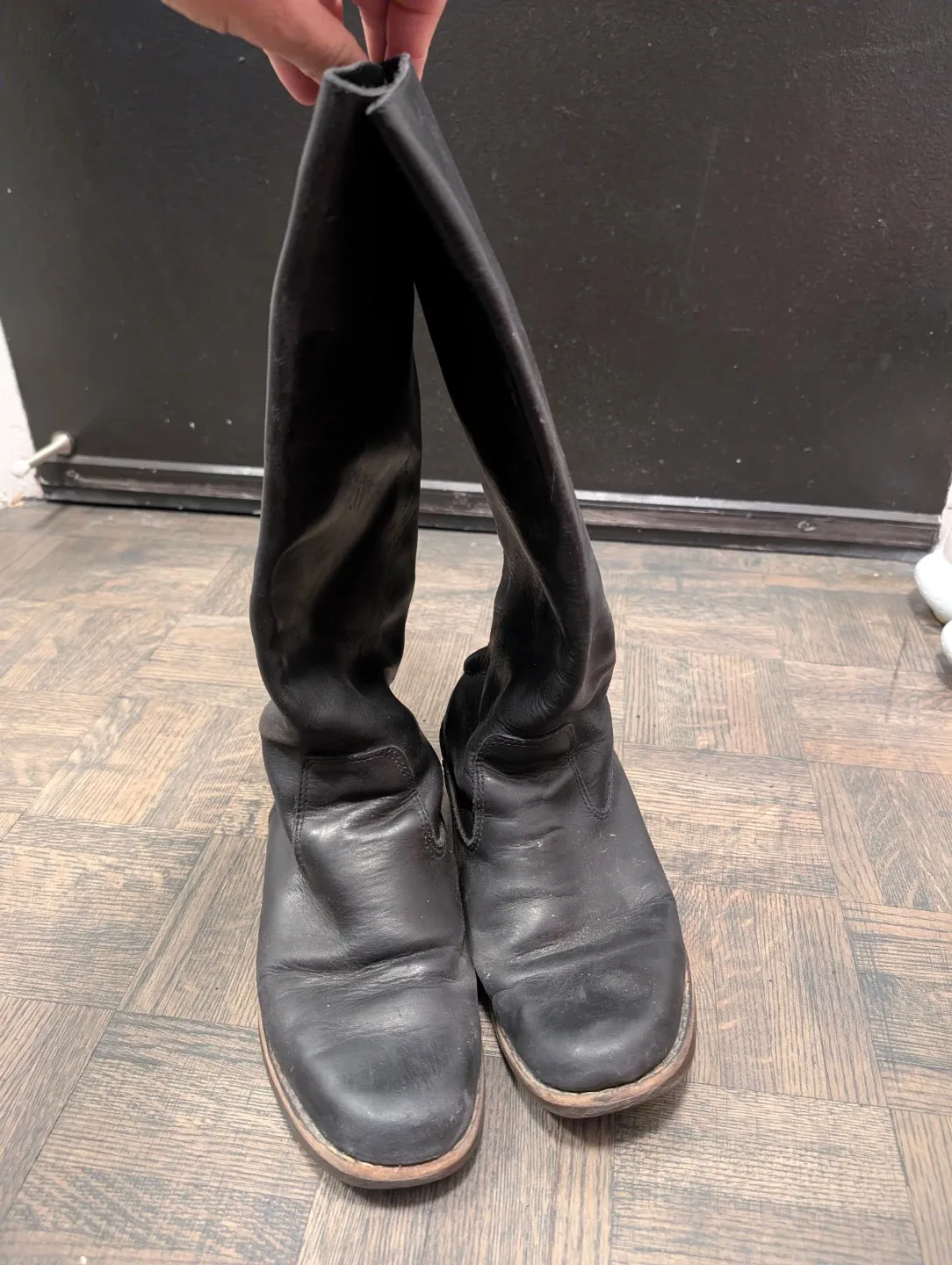 Roots Black Leather Boots - Size 8