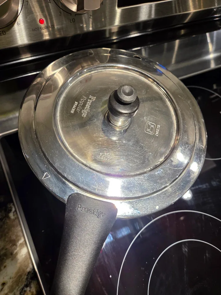Prestige 3.0 L Pressure Cooker image indicator(2)