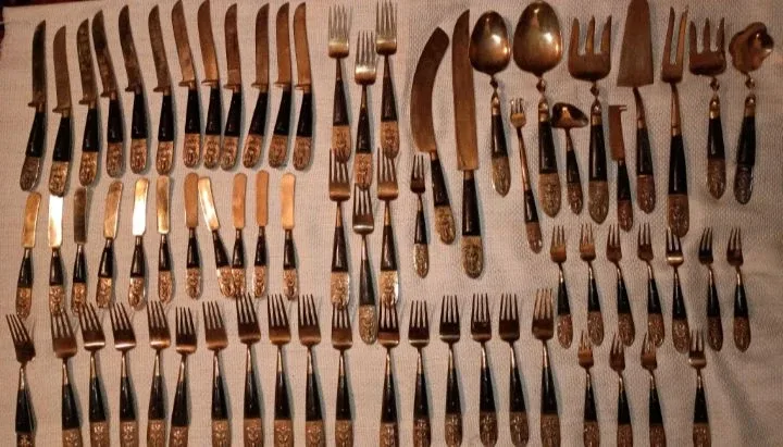 mid century SIAM brass & wooden 132 PC. flatware set image indicator(2)