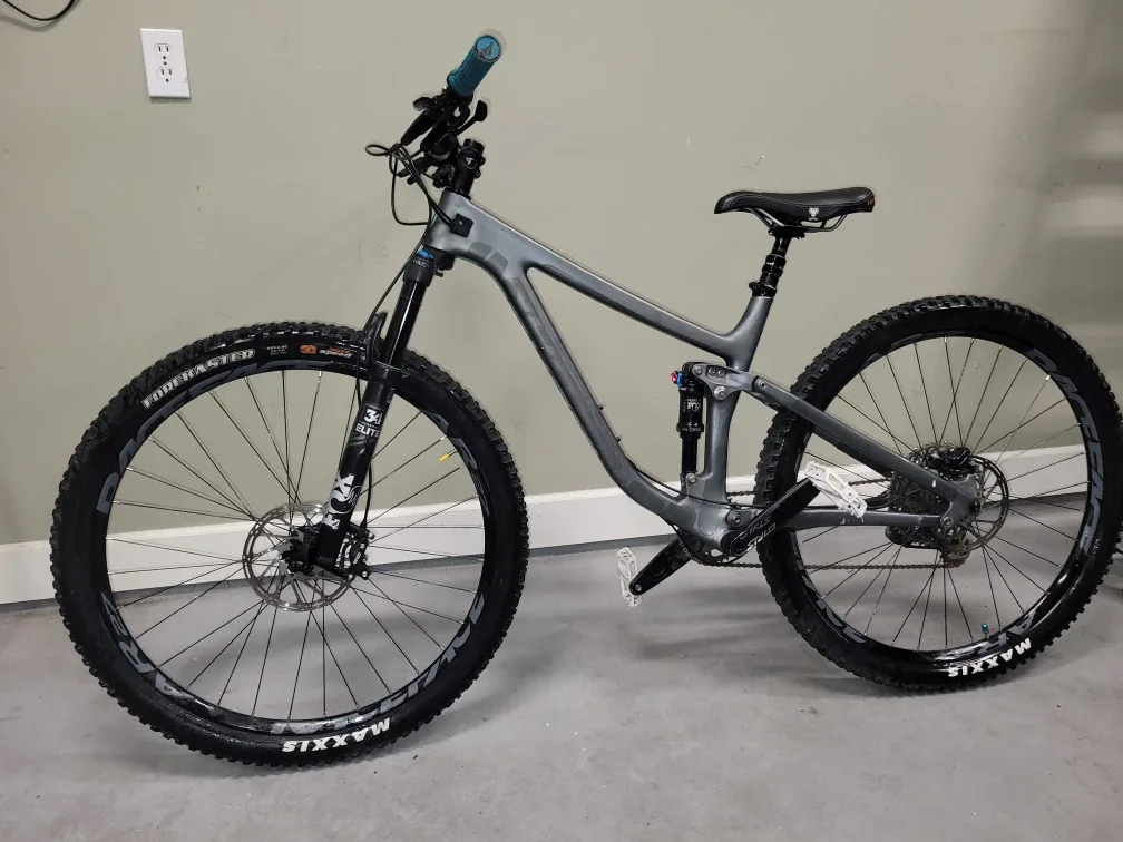 Norco Optic c9 Mountain Bike FULL CARBON