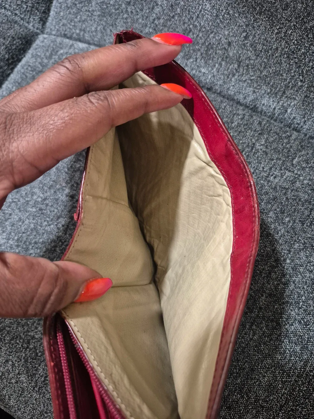 Bottega Veneta Red Leather Wallet 🥕 image indicator(7)