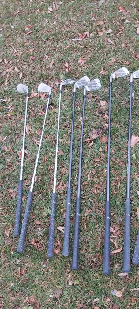 Random Golf Club Set image indicator(3)