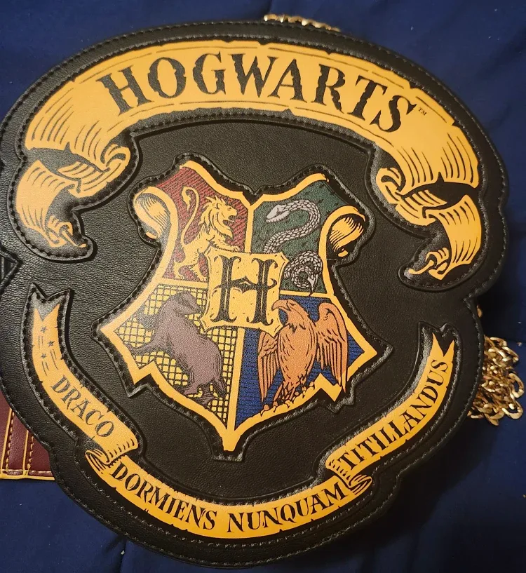 Harry Potter Hogwarts Crossbody Bag Gift Set image indicator(2)