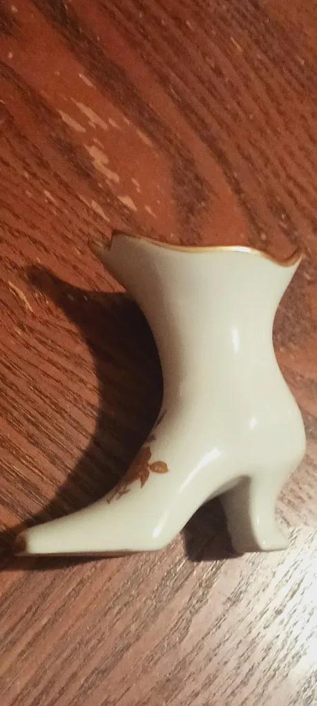 Limoges France 22K Gold Trim Porcelain Boot Figurine image indicator(3)