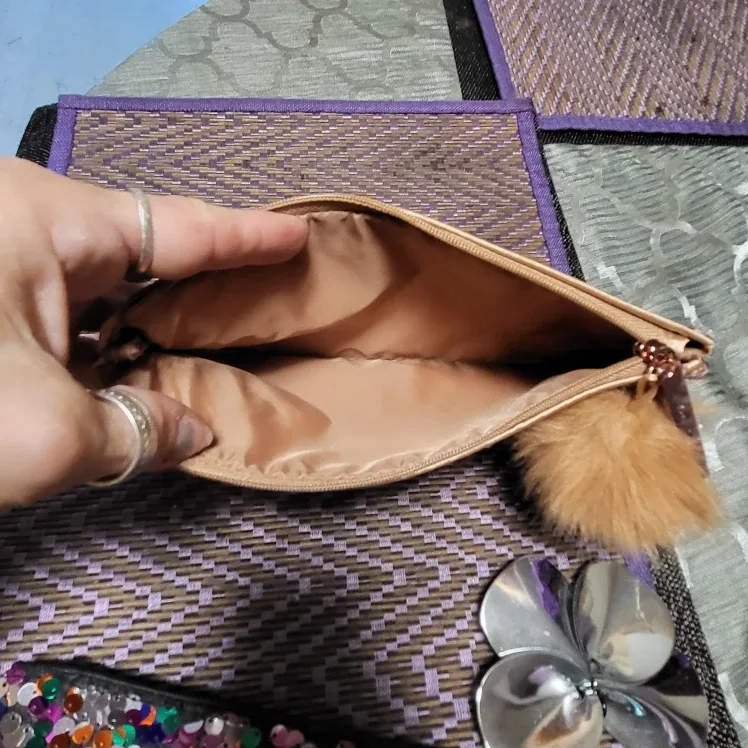 Sequin Cosmetic Bags - Cute & Stylish! image indicator(2)