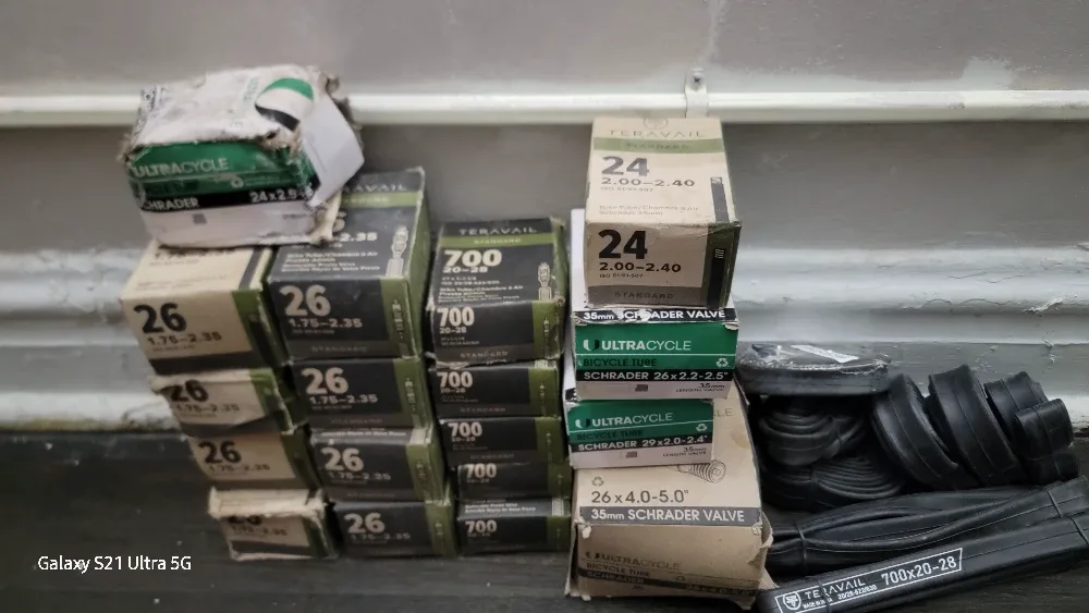 Bicycle Inner Tubes: Teravail, Ultracycle, 24/26/700 image indicator(3)