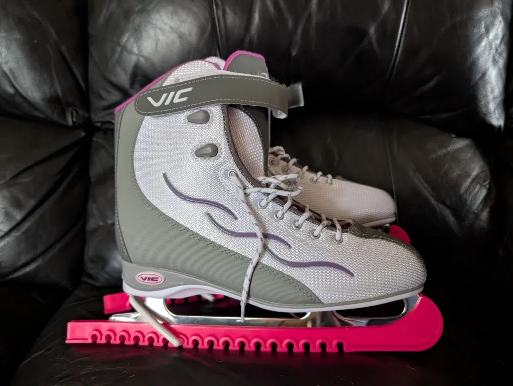Vic Hockey Inline Skates - Size US 9 image indicator(2)