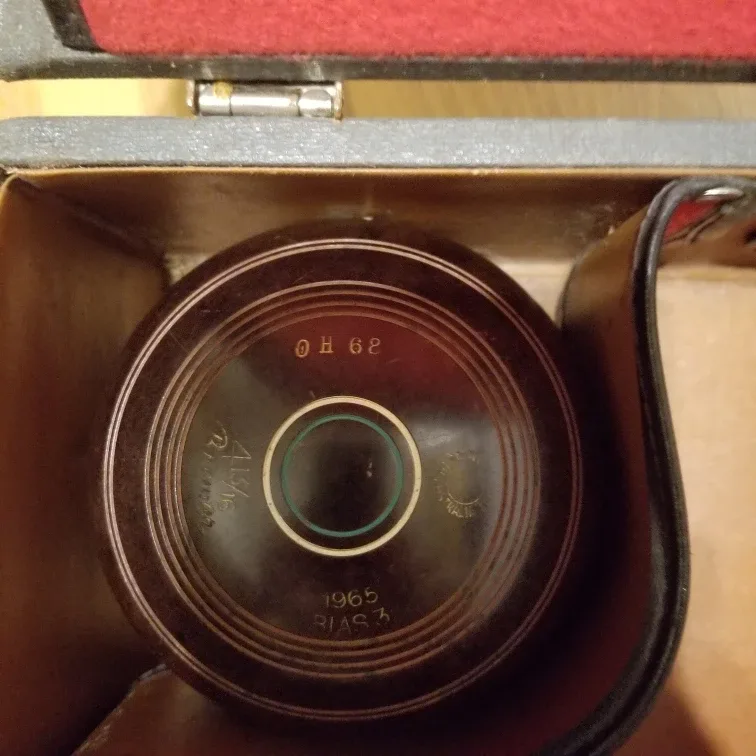 Vintage Lawn Bowling Set with Case image indicator(8)