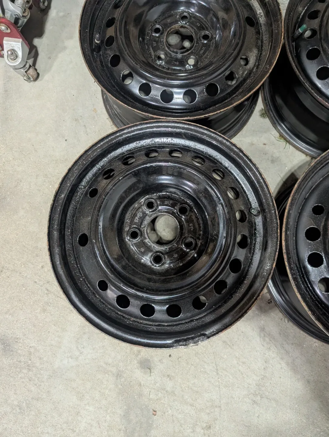 (4)-16 Inch Steel Rims 5x120 Off 2008 Honda Odyssey TPMS Sensors image indicator(3)