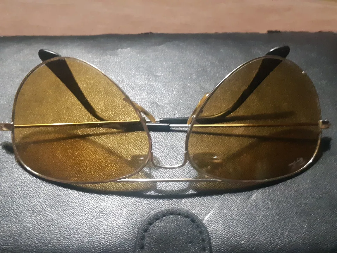 Ray-Ban Aviator Sunglasses image indicator(3)