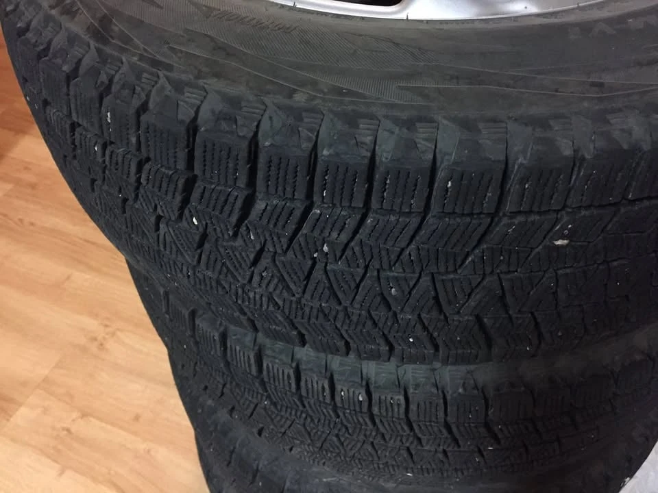 Bridgestone Winter Tires with rims & tpms- Set of 4 - photo 3