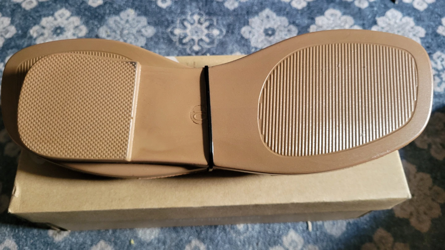 Cherokee Brown Sandals - Size 8 - photo 2