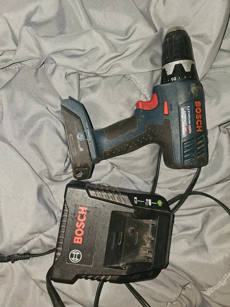 Bosch Compact Lithium-Ion Cordless Drill w/ Charger thumbnail