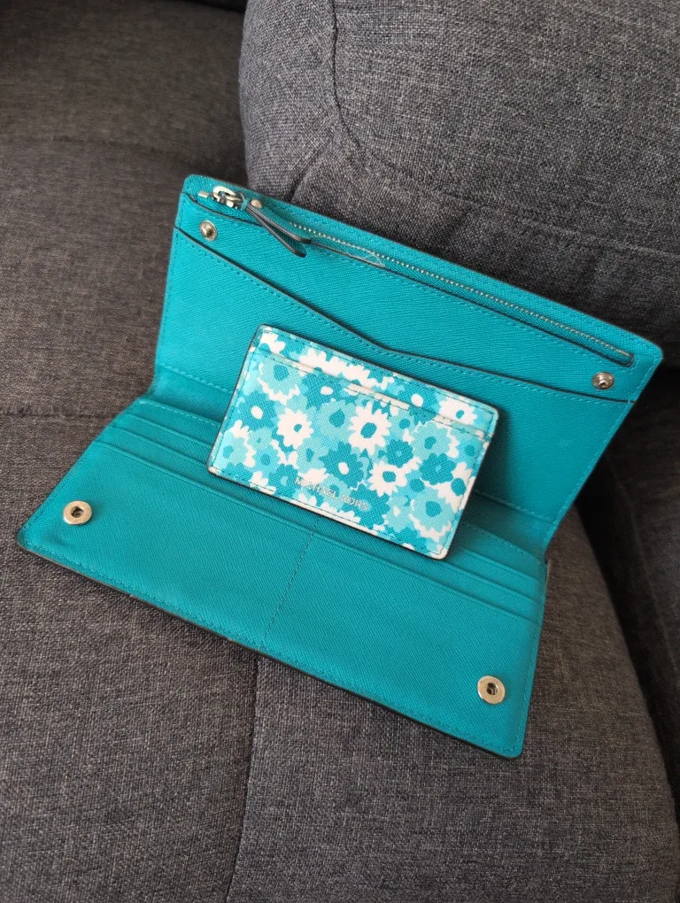 Michael Kors Wallet - Turquoise image indicator(3)