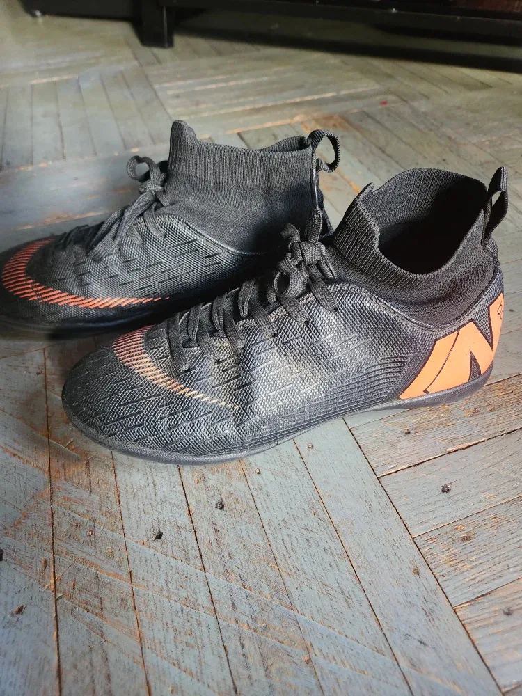 Mecurical Inspired Turf  Men's 7