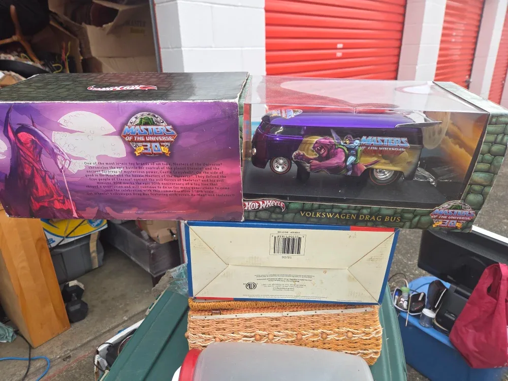 Hot Wheels Masters of the Universe Volkswagen Drag Bus image indicator(4)