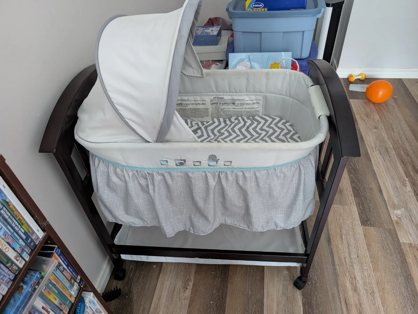 Bassinet - Brown & White image indicator(3)