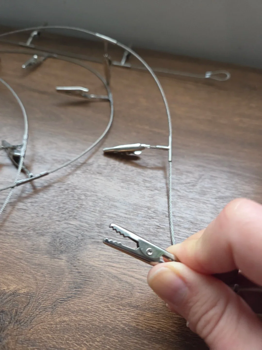 Hanging Cable Wire Strings w/ Clips (3 available) image indicator(3)