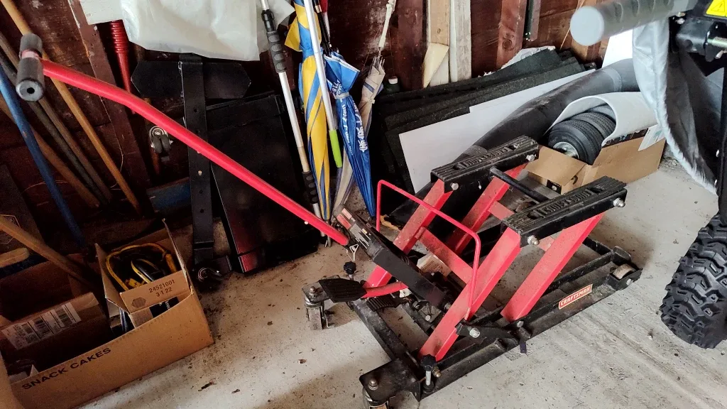 Haul Master 1,000 LB Swing-Back Trailer Jack - NEW