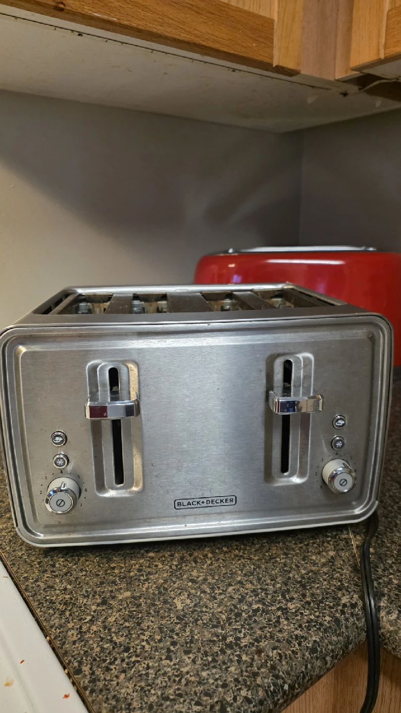 BLACK + DECKER 4 Slice Toaster Stainless Steel - photo 3