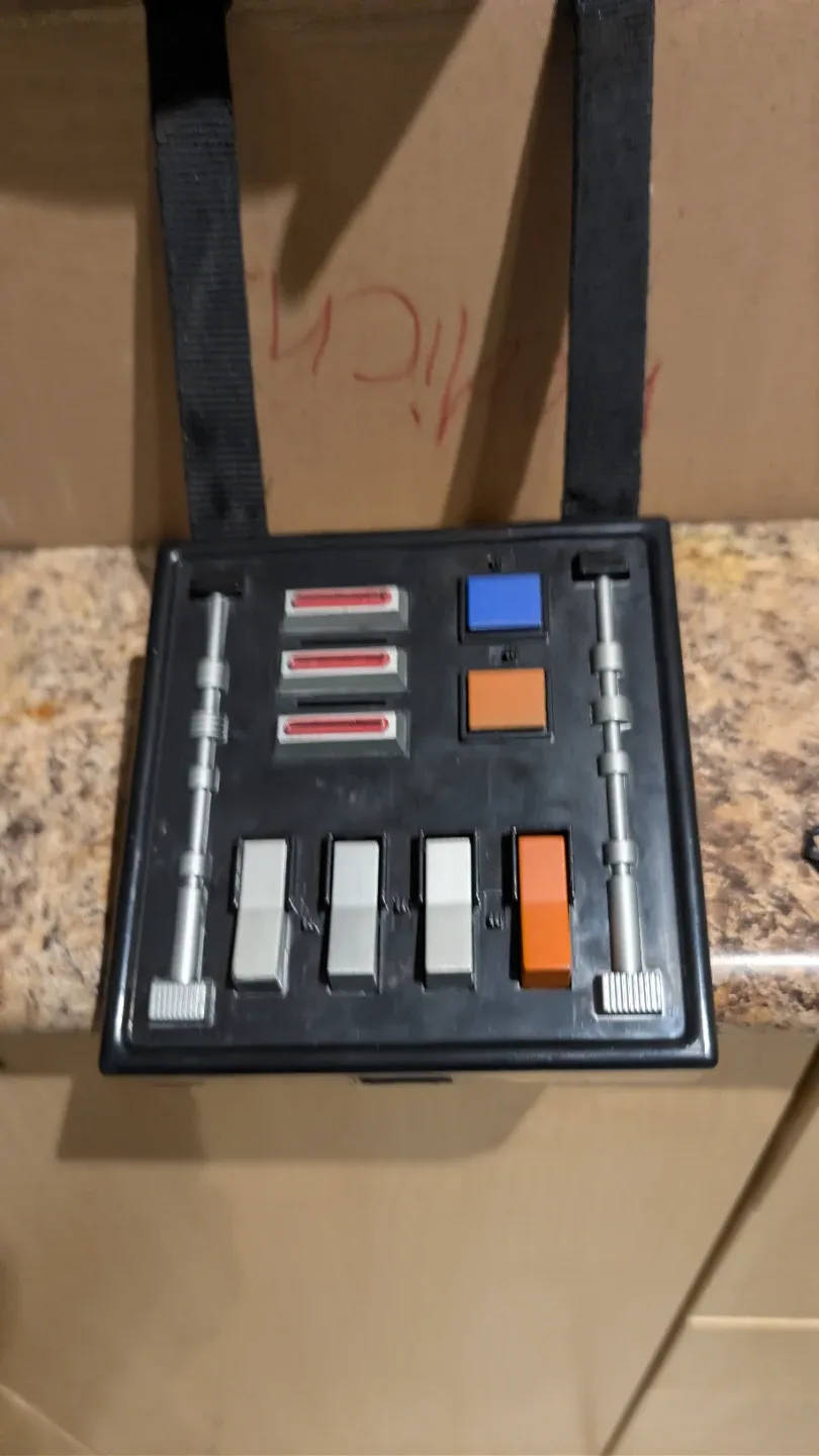 Darth Vader Voice Changing Helmet image indicator(7)