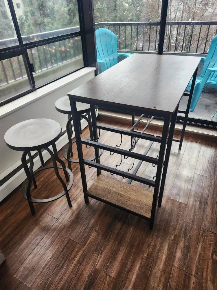 Bar Table with 2 Stools