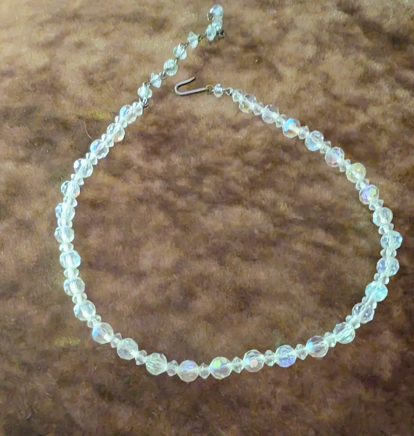 Beaded iridescent necklace vintage image indicator(2)