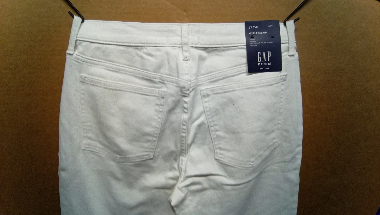 GAP Denim Girlfriend Jeans - Size 27 Tall - White image indicator(6)