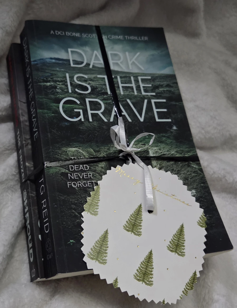 Books + Gift Bag & Card - photo 3