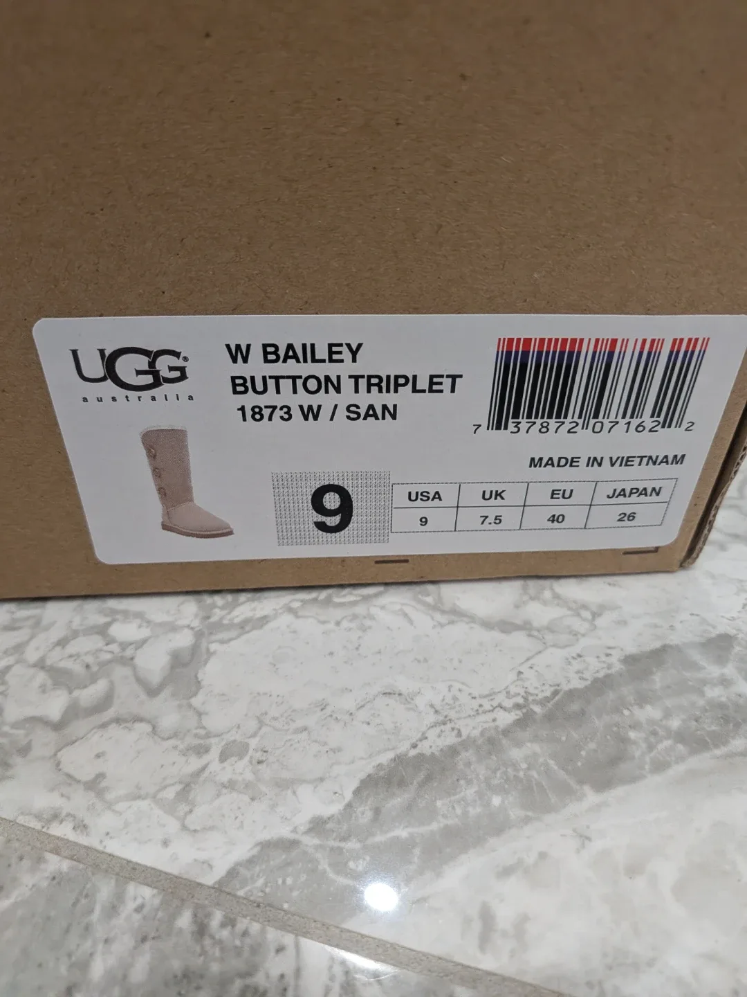 UGG Bailey Button Boots - Size 9 image indicator(7)