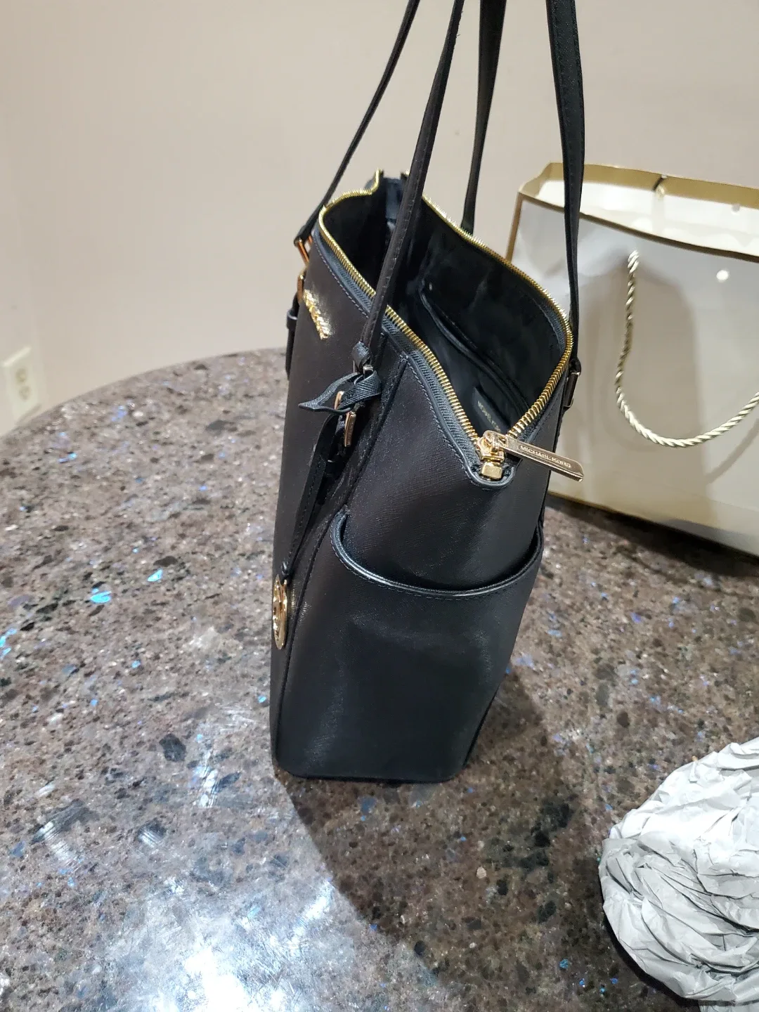 Michael Kors Black Tote Bag image indicator(6)