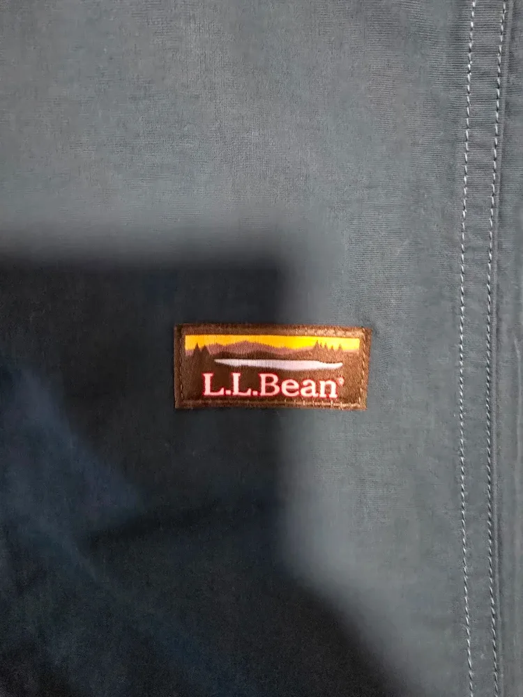 L.L.Bean Men's XL Pullover Windbreaker image indicator(2)