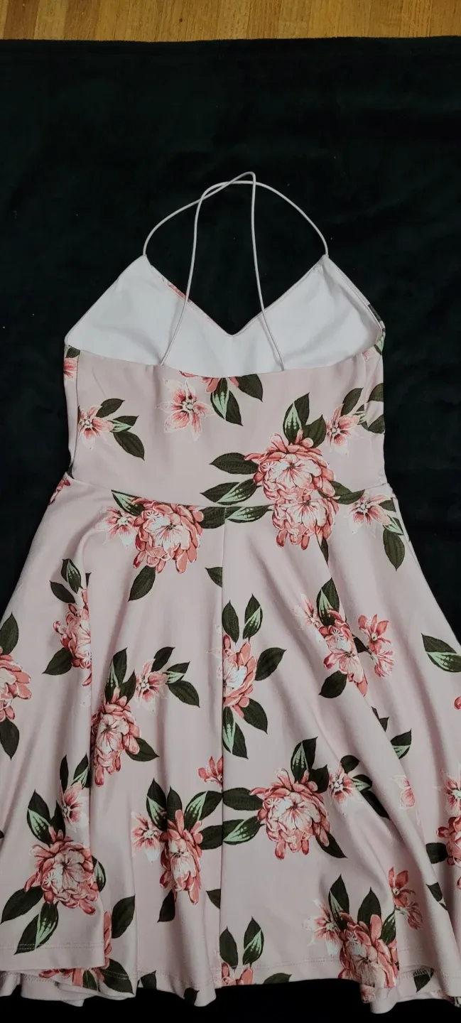 Streetwear Society Floral Dress - Size M image indicator(2)