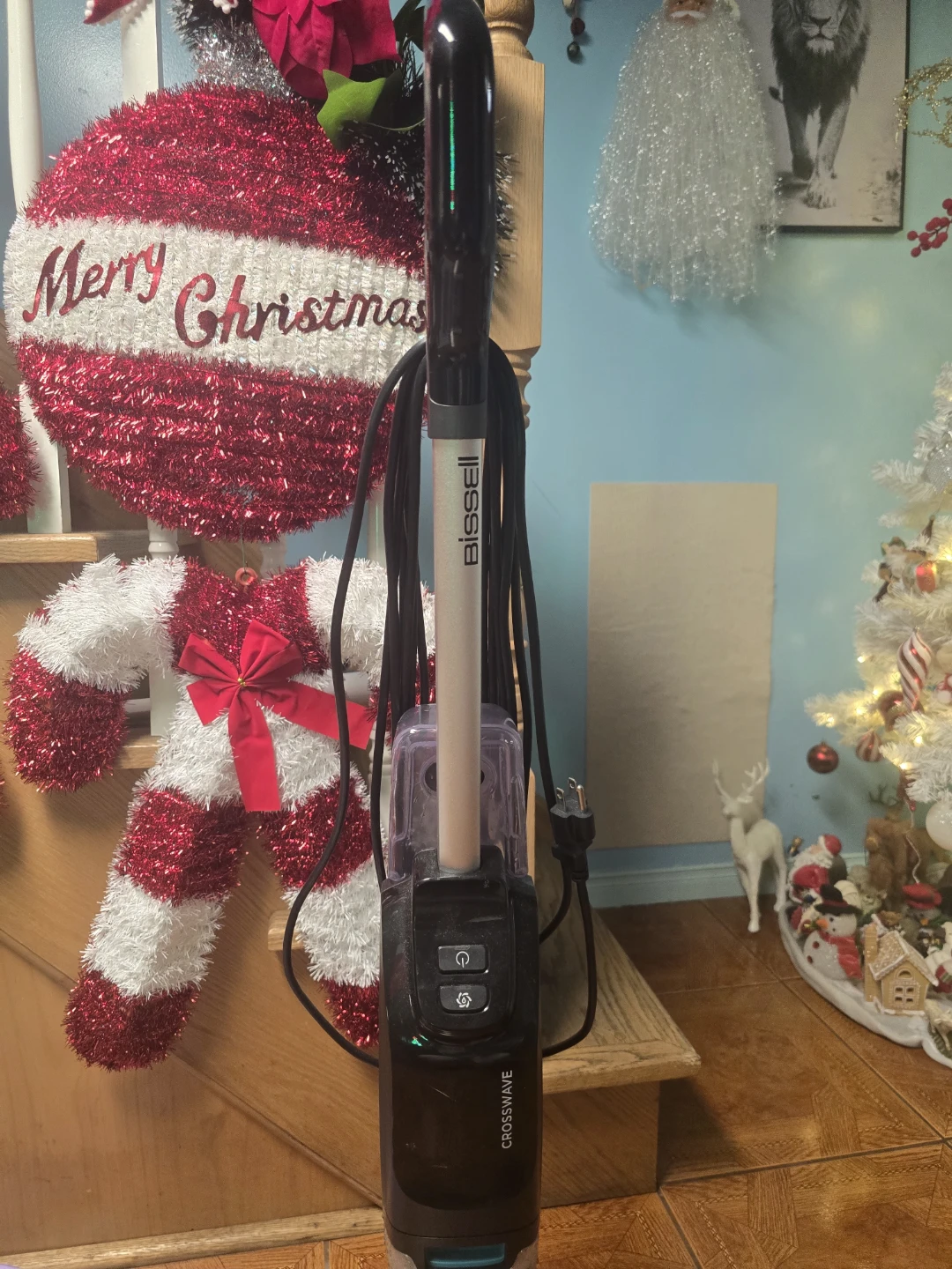 Bissell mop and vacuum - photo 2