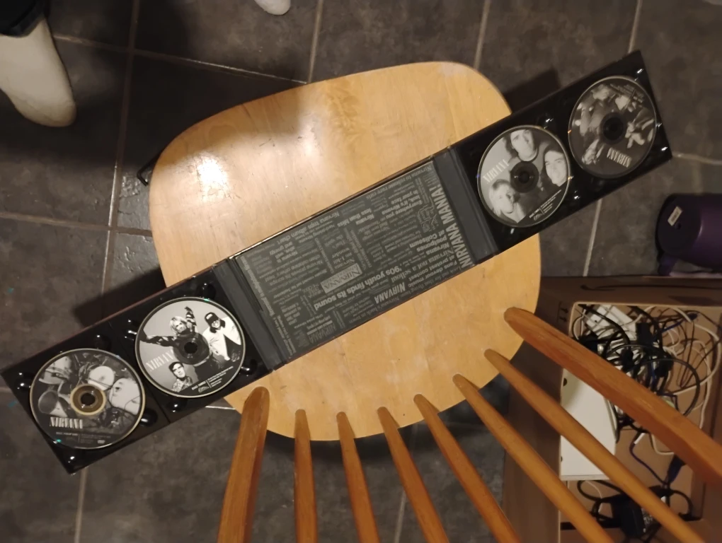 Nirvana - With the Lights Out CD Box Set - photo 2