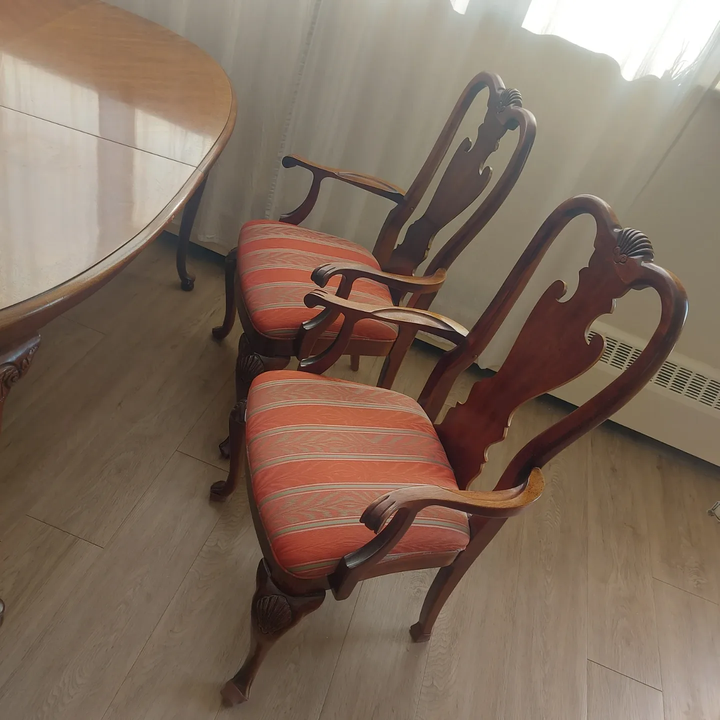 Antique Dining Table with 4 Chairs image indicator(3)