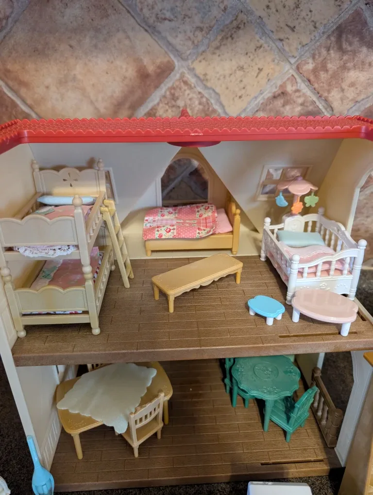 Calico Critters Dollhouse & Accessories image indicator(3)