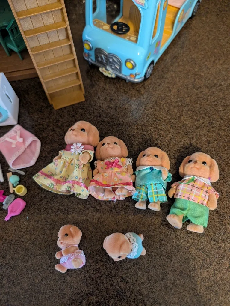 Calico Critters Dollhouse & Accessories image indicator(6)