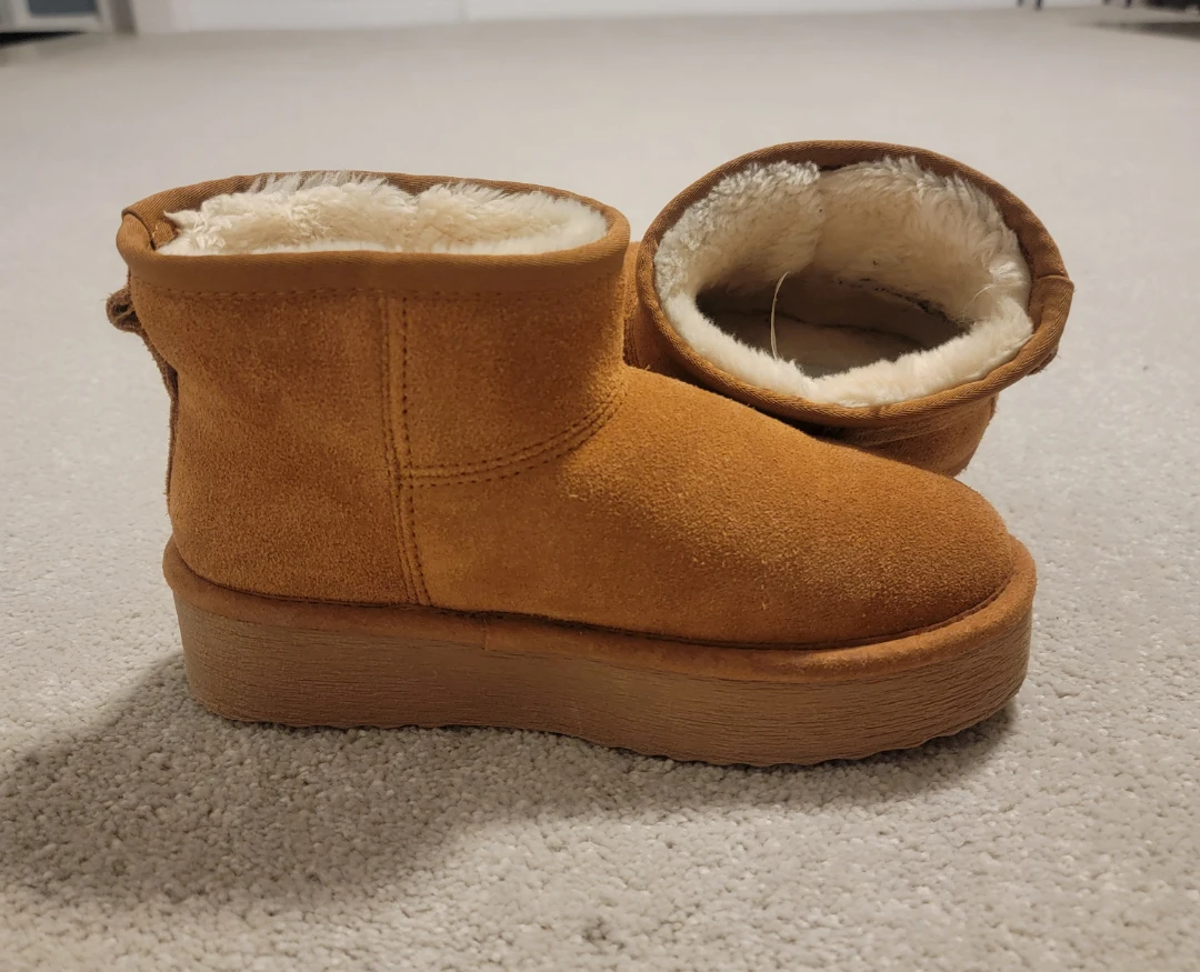 Steve Madden Comfy Tan Suede