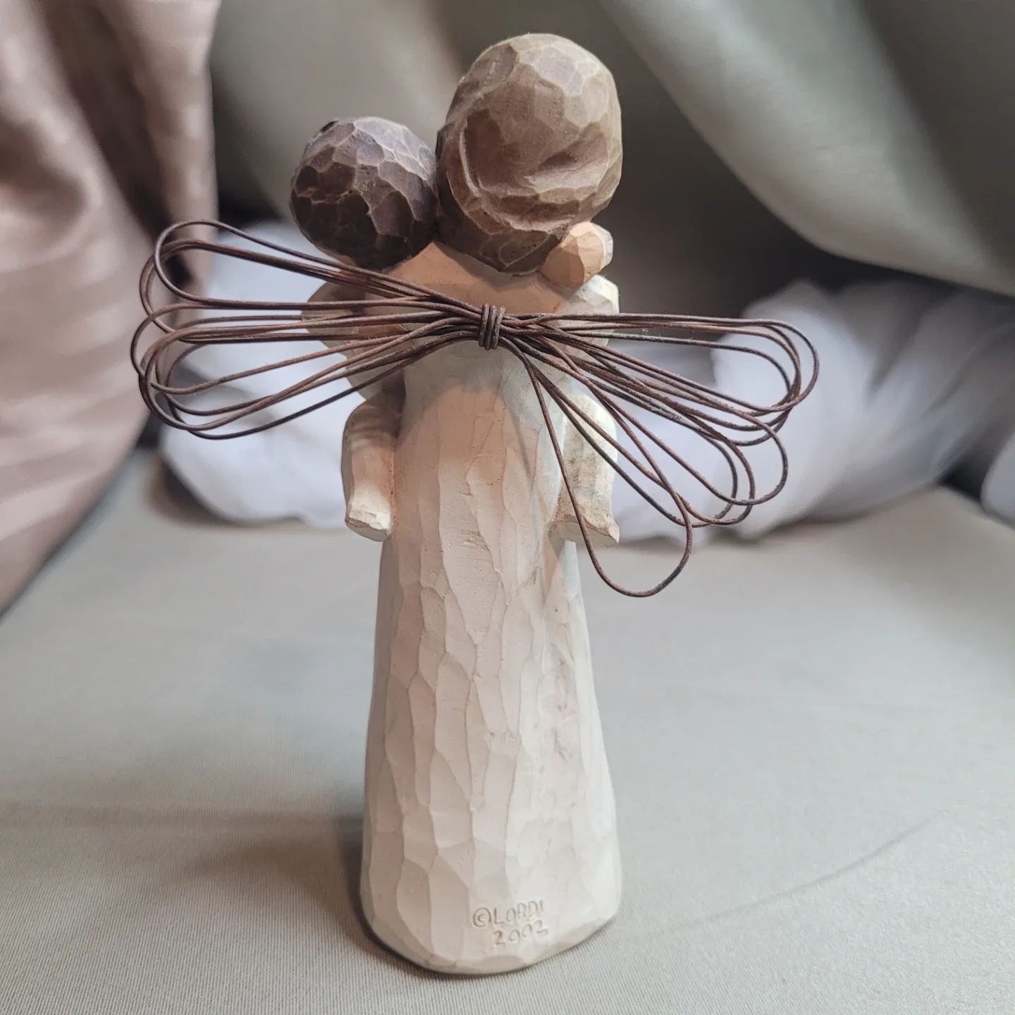 5 1/2" Willow Tree “Angel"s Embrance“ Figurine image indicator(3)