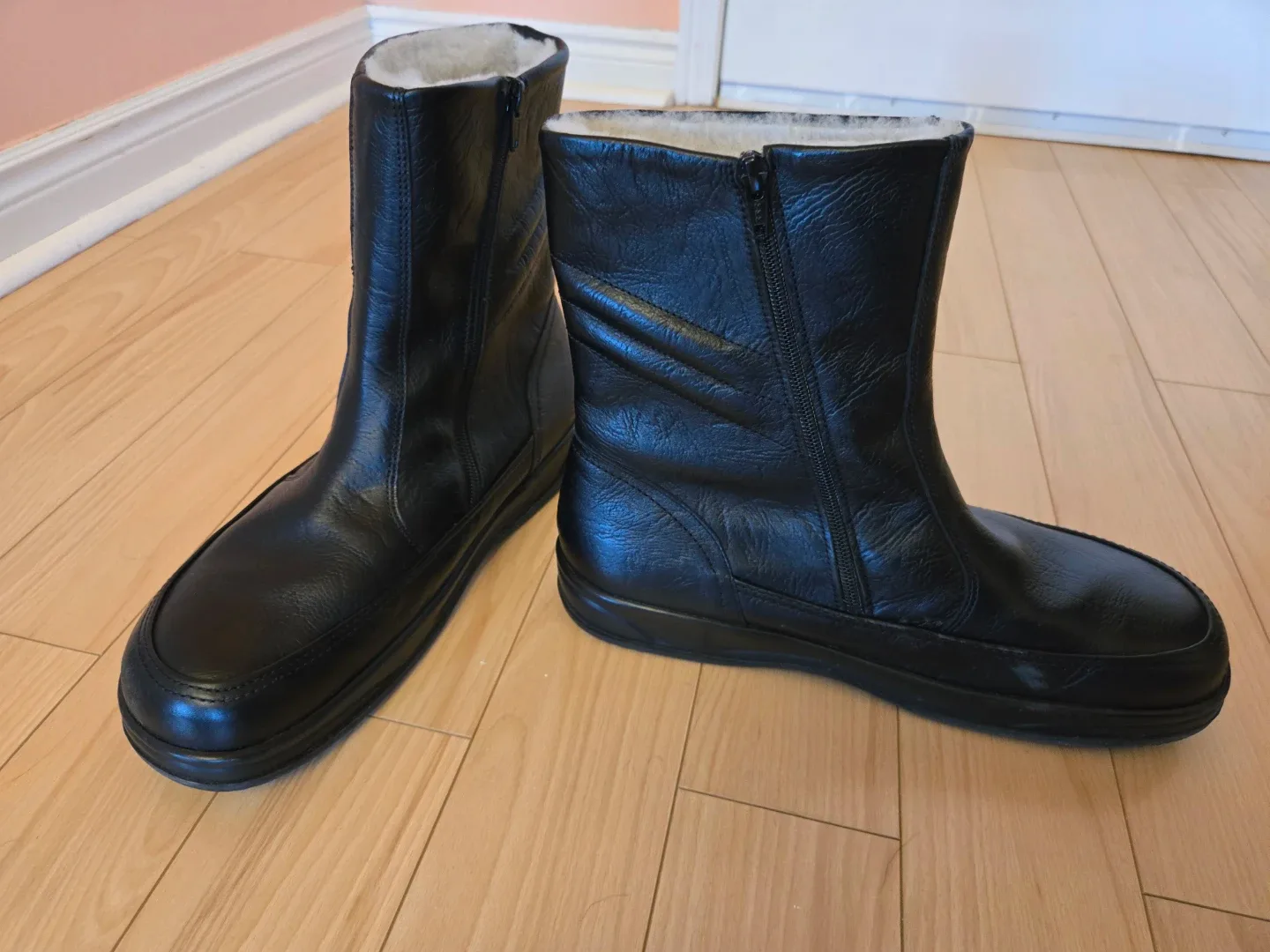 Finn Comfort Black Leather Winter Boots, Size 11