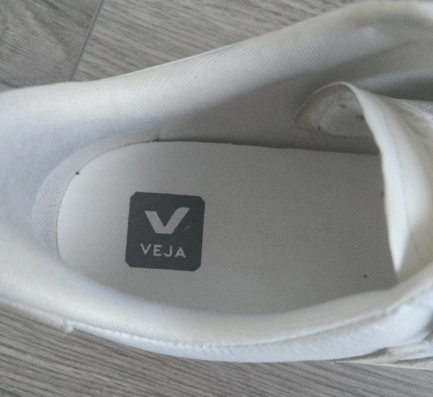 Veja Velcro Sneakers - Size 9 image indicator(4)