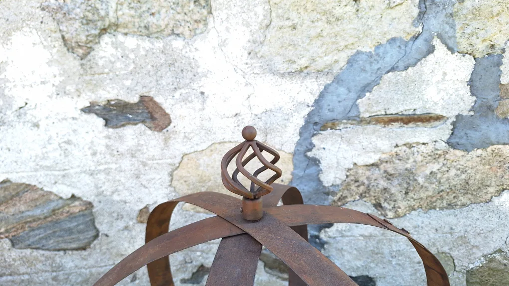 Metal Garden Sphere Decor image indicator(7)