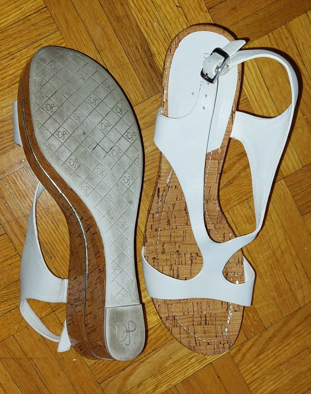Donald J Pliner White Wedge Sandals - Size 8.5 image indicator(4)