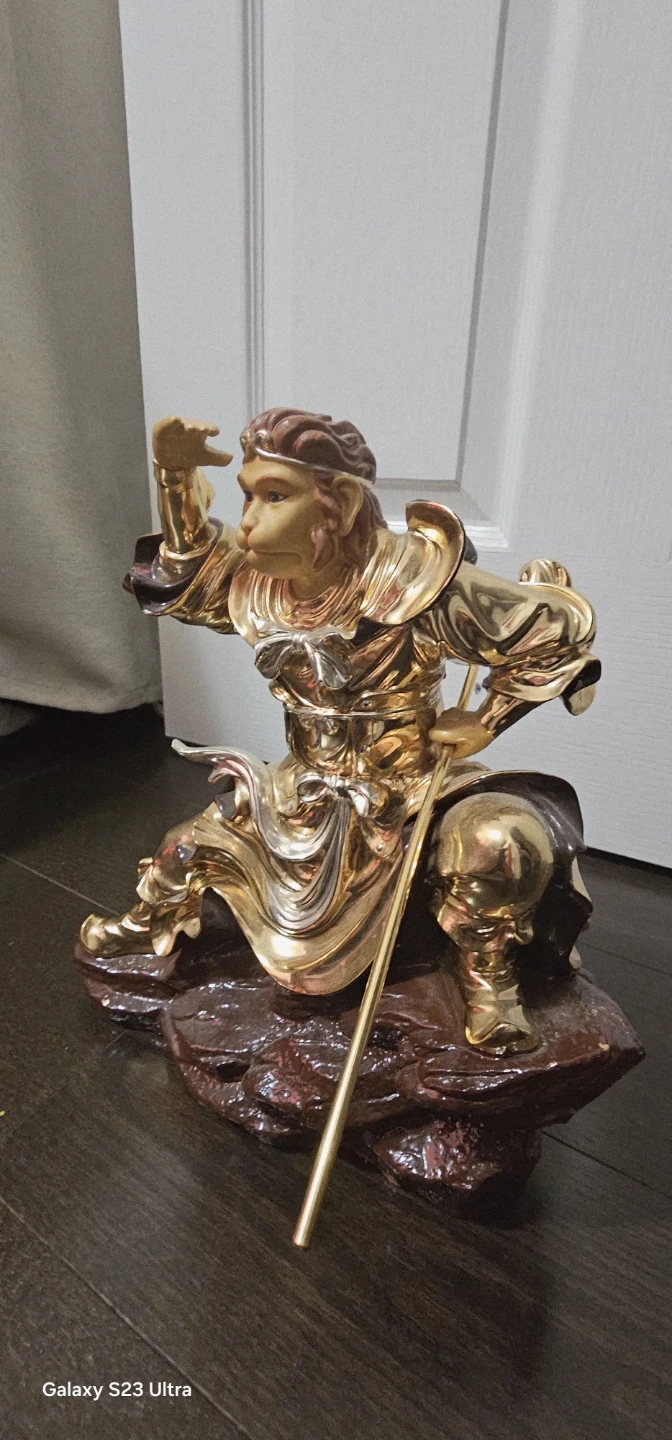 Monkey King Statue