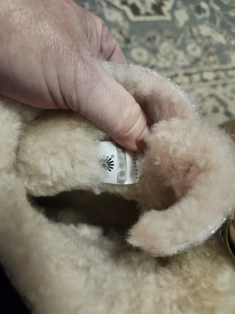 UGG ladied ' Gold Glitter Boots - Size 8 image indicator(4)