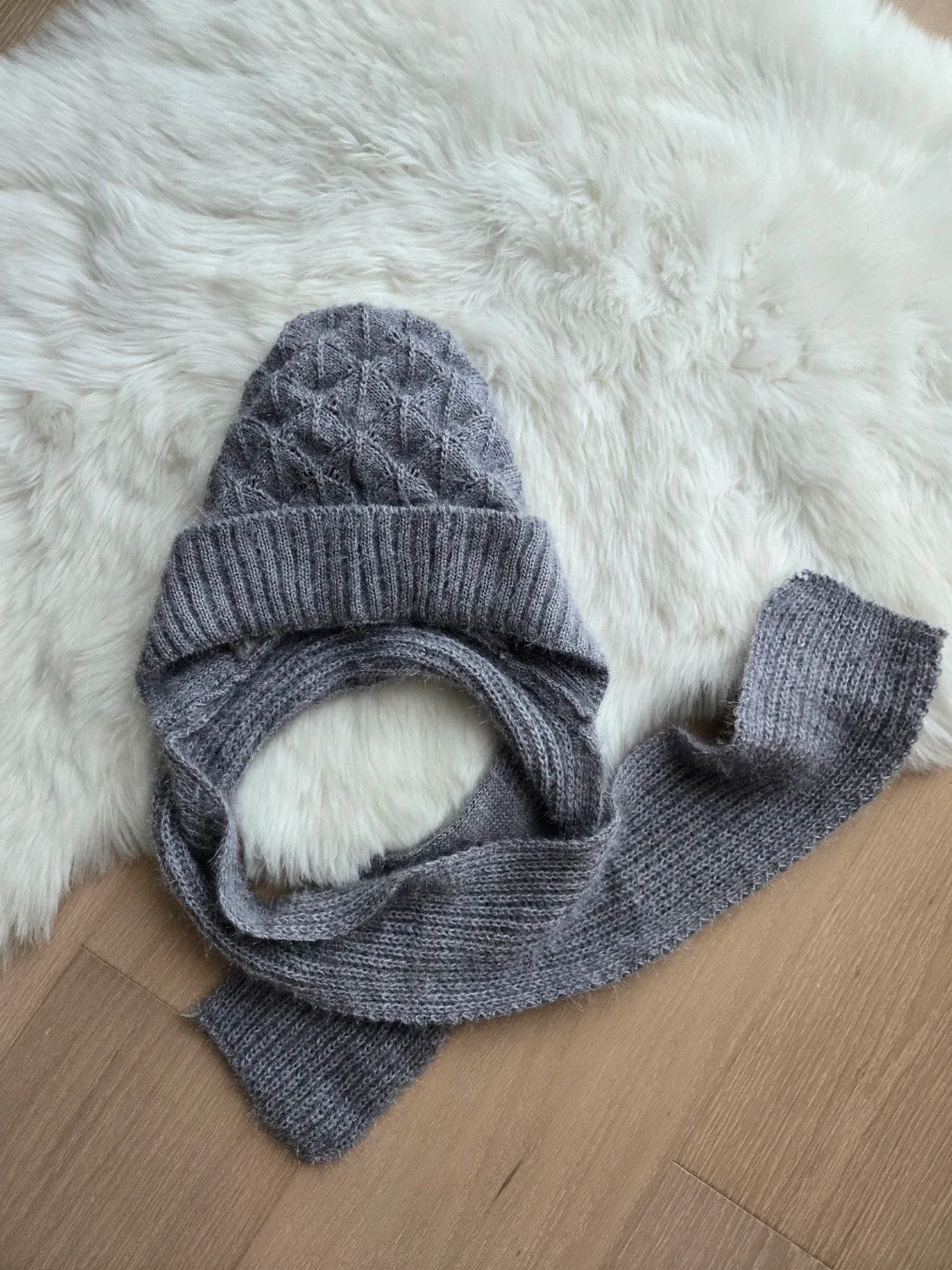 Combined Grey Knit Hat and Scarf